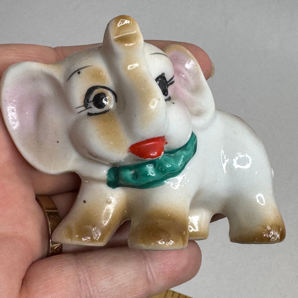 Vintage 1940's -1950's Elephant Figurine Japan Collectible Christmas Ceramic - Picture 2 of 9